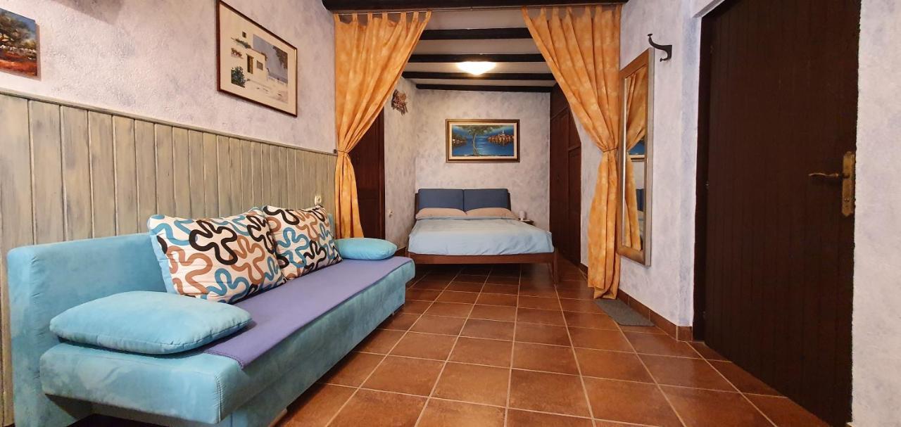Studio Apartment Grisia Rovinj Exterior photo